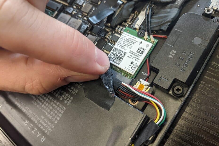 Wifi Card Laptop Jual dan jasa pasang wifi card laptop dengan masalah wifi card tidak terdeteksi di device manager, tidak ada sinyal, sinyal hilang secara tiba2, opsi enable wifi tidak muncul.